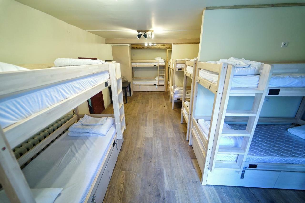 The Monks Bunk Hostel & Bar Талин Екстериор снимка