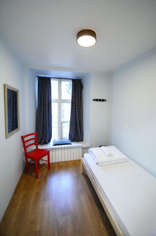The Monks Bunk Hostel & Bar Талин Екстериор снимка