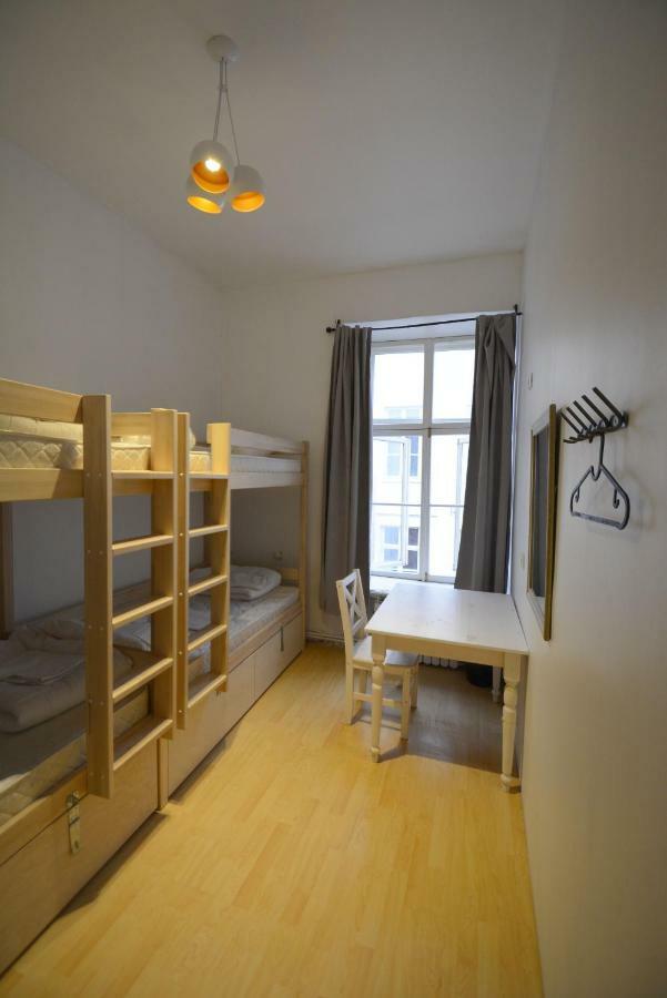 The Monks Bunk Hostel & Bar Талин Екстериор снимка